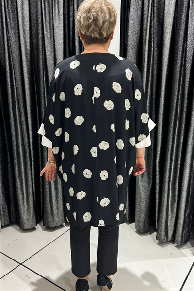 Selma Büyük Beden Siyah Beyaz Broşlu Tasarım Tunik