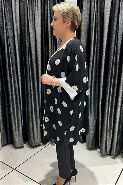 Selma Büyük Beden Siyah Beyaz Broşlu Tasarım Tunik