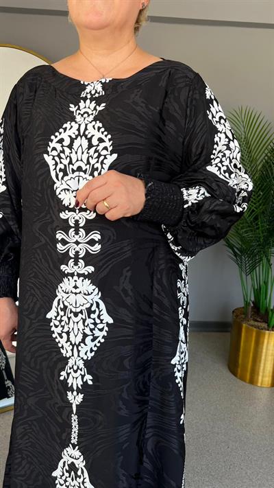 Selma Büyük Beden Siyah Beyaz İşlemeli Elbise