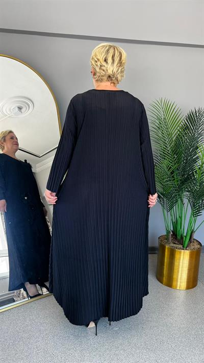 Selma Büyük Beden Siyah Çiçek İşlemeli Elbise