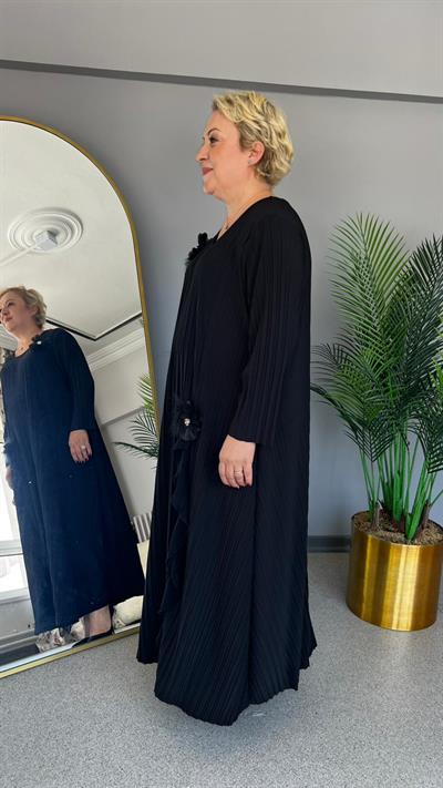 Selma Büyük Beden Siyah Çiçek İşlemeli Elbise