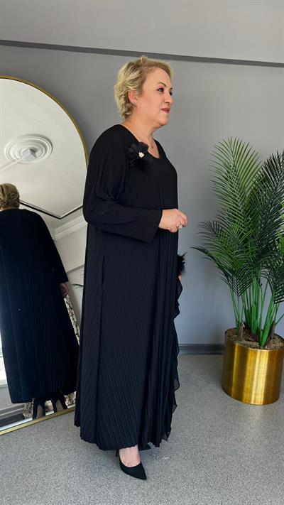 Selma Büyük Beden Siyah Çiçek İşlemeli Elbise