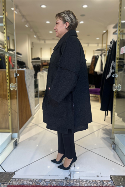 Selma Büyük Beden Siyah Fermuarlı Buklet Kaban