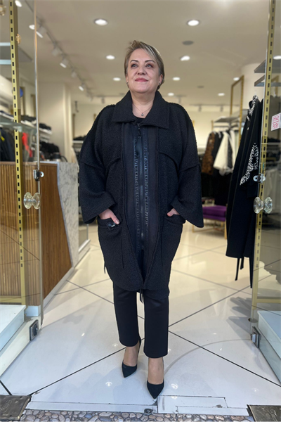 Selma Büyük Beden Siyah Fermuarlı Buklet Kaban