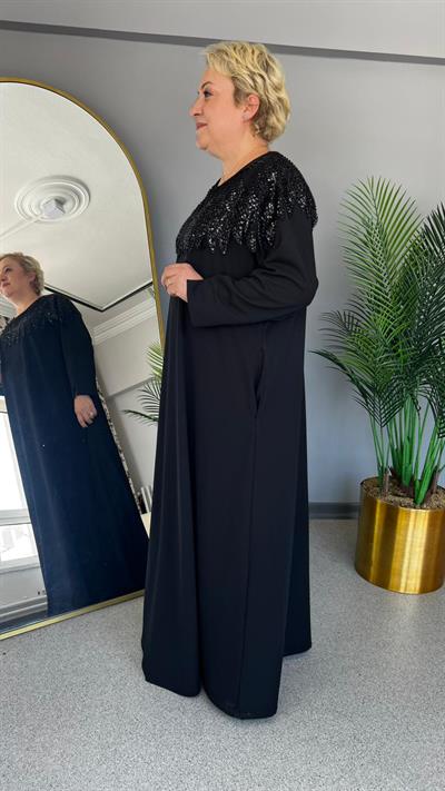 Selma Büyük Beden Siyah İşlemeli Elbise