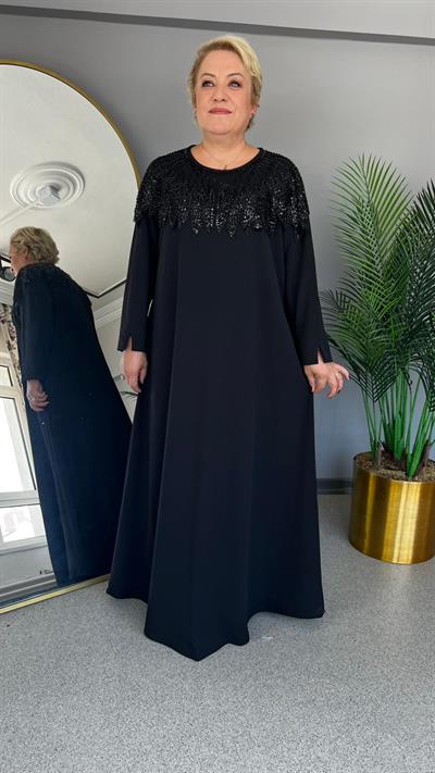 Selma Büyük Beden Siyah İşlemeli Elbise