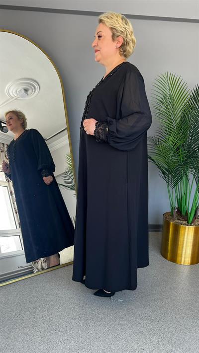 Selma Büyük Beden Siyah İşlemeli Elbise