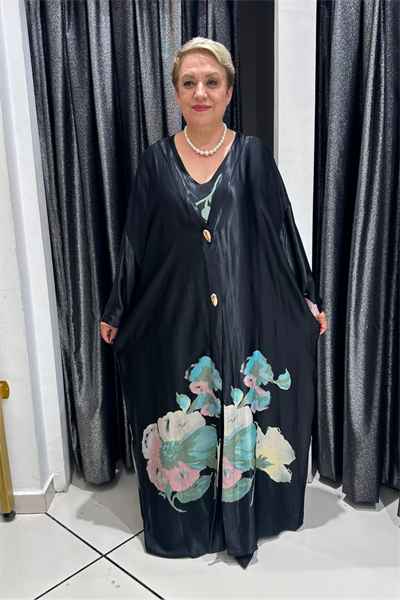 Selma Büyük Beden Siyah Saten Çiçek Desenli Kimono