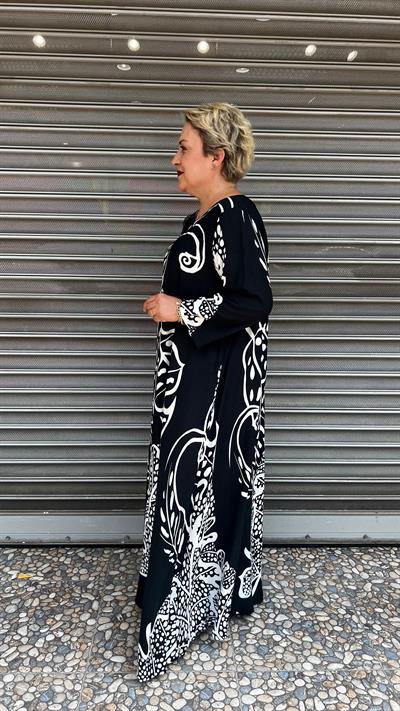 Selma Büyük Beden Siyah Yaprak Desenli Elbise