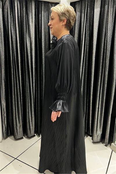 Selma Büyük Beden Siyah Zarif Çiçekli Elbise