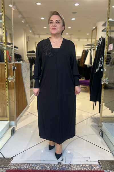 Selma Büyük Beden Taş Detaylı Siyah Elbise