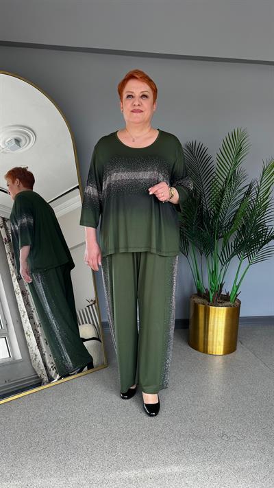 Selma Büyük Beden Taşlı Takım