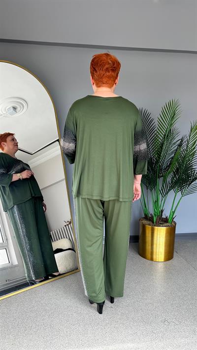 Selma Büyük Beden Taşlı Takım