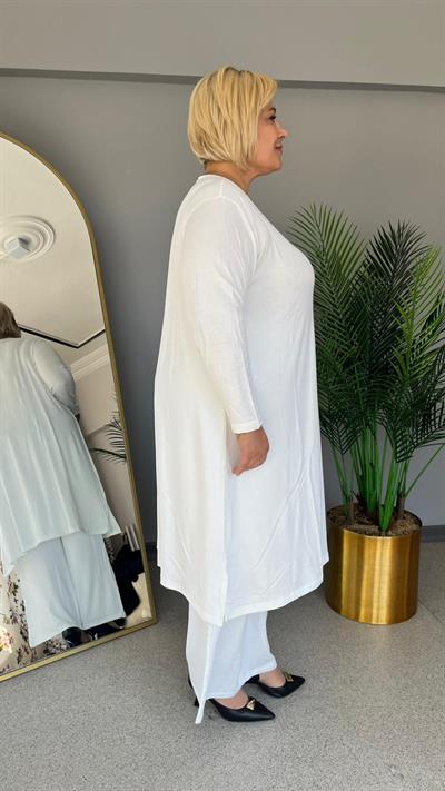 Selma Büyük Beden Uzun Kollu Rahat Kesim Astarsız İçlik Elbise