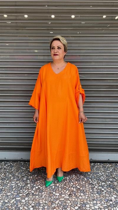 Selma Büyük Beden V Yaka Puantiyeli Elbise