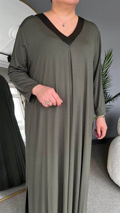 Selma Büyük Beden V Yakalı Elbise