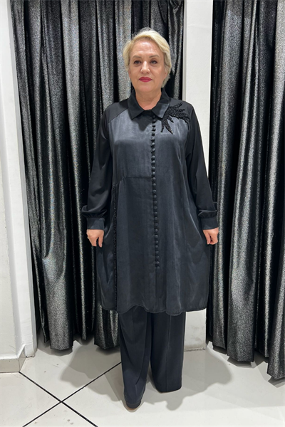 Selma Büyük Beden Yakalı Aplike İşlemeli Tunik