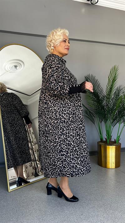 Selma Büyük Beden Yakası Taşlı Elbise