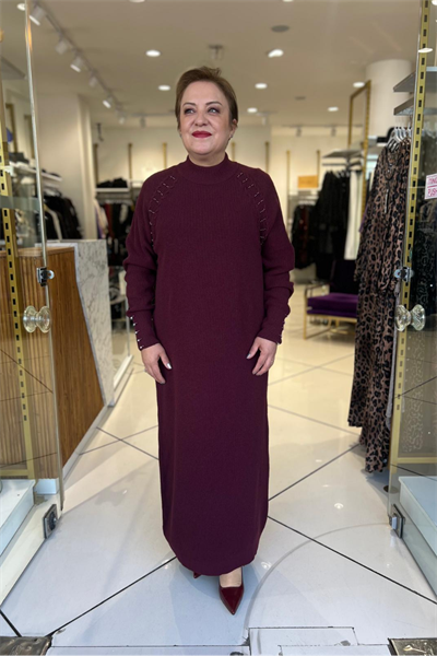 Selma Büyük Beden Yüksek Yaka İşlemeli Triko Elbise