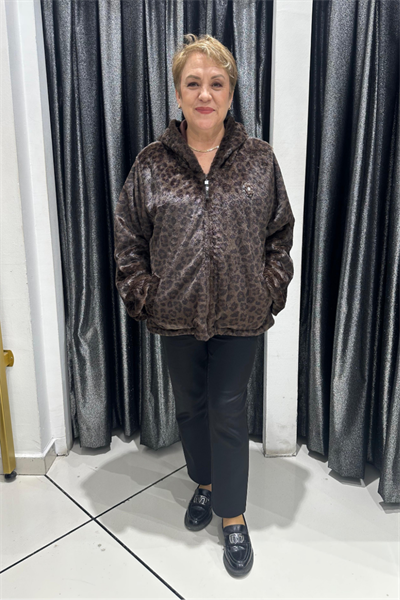 Selma Büyük Beden Yumuşak Dokulu Leopar Desenli Peluş Mont