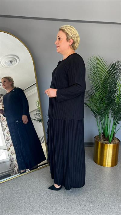 Selma Büyük Beden Zarif Çiçek İşlemeli Etekli Takım