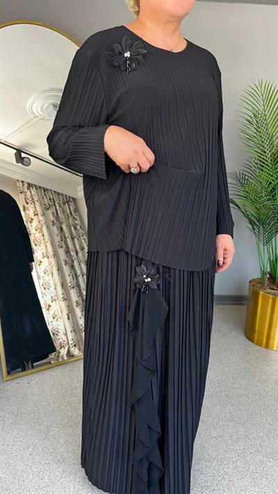 Selma Büyük Beden Zarif Çiçek İşlemeli Etekli Takım