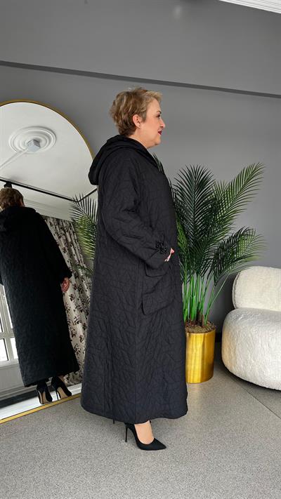 Selma Büyük Beden Zarif İşlemeli Siyah Pardesü