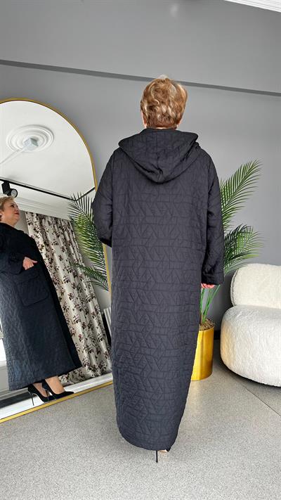 Selma Büyük Beden Zarif İşlemeli Siyah Pardesü