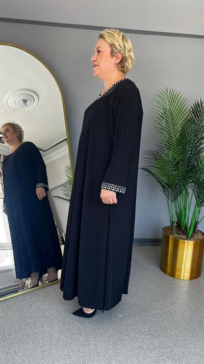 Selma Büyük Beden Zarif Taş Detaylı Elbise