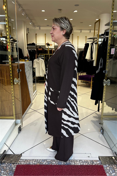 Selma Büyük Beden Zebra Desenli İçli Dışlı Takım