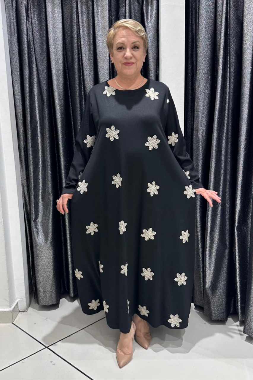 Selma Büyük Beden Bisiklet Yaka Çiçek Aplikeli Elbise