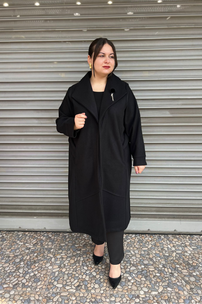 Selma Büyük Beden Cepli Broş Detaylı Kaban