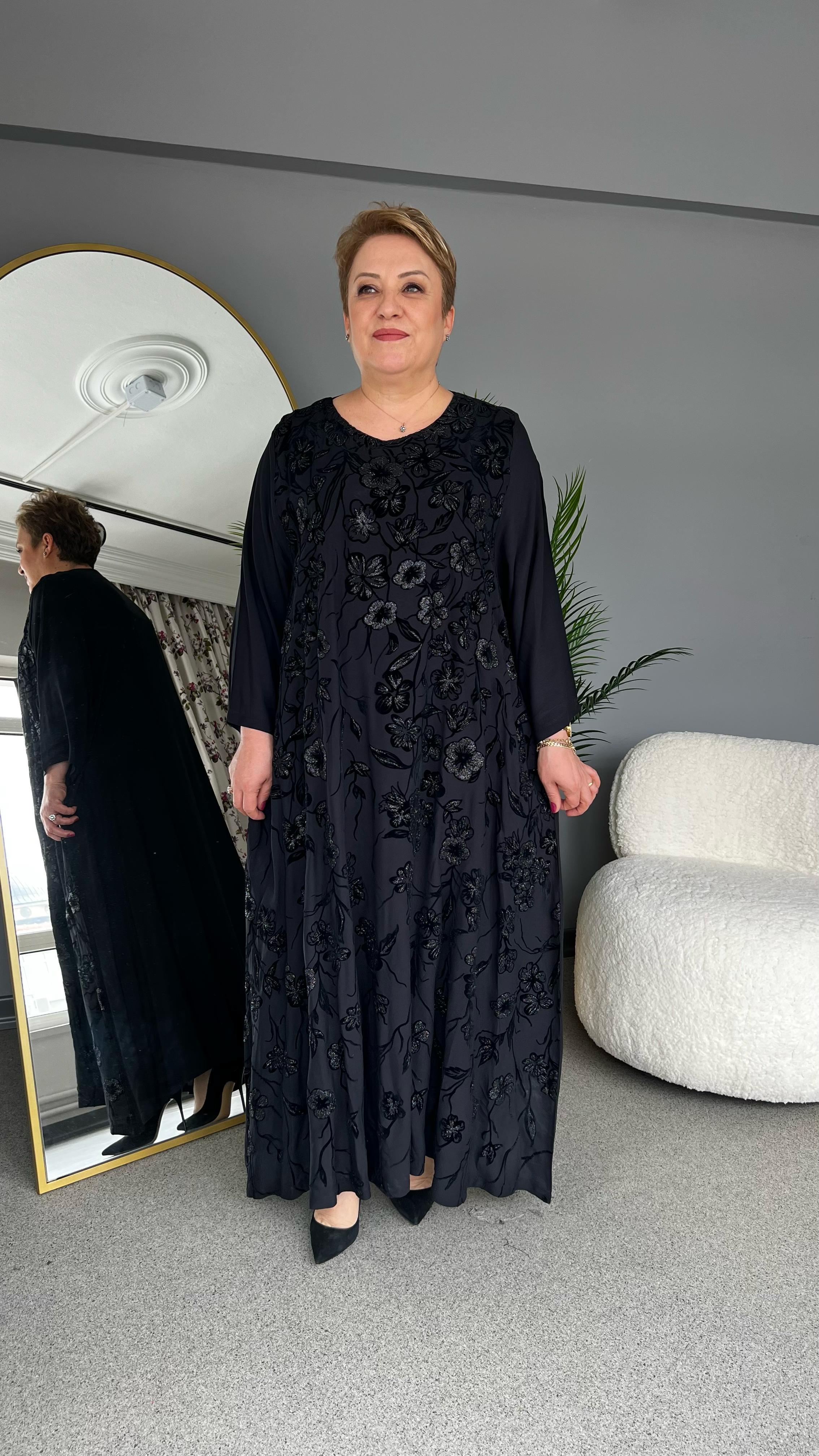 Selma Büyük Beden Çiçek Desen İşlemeli Elbise
