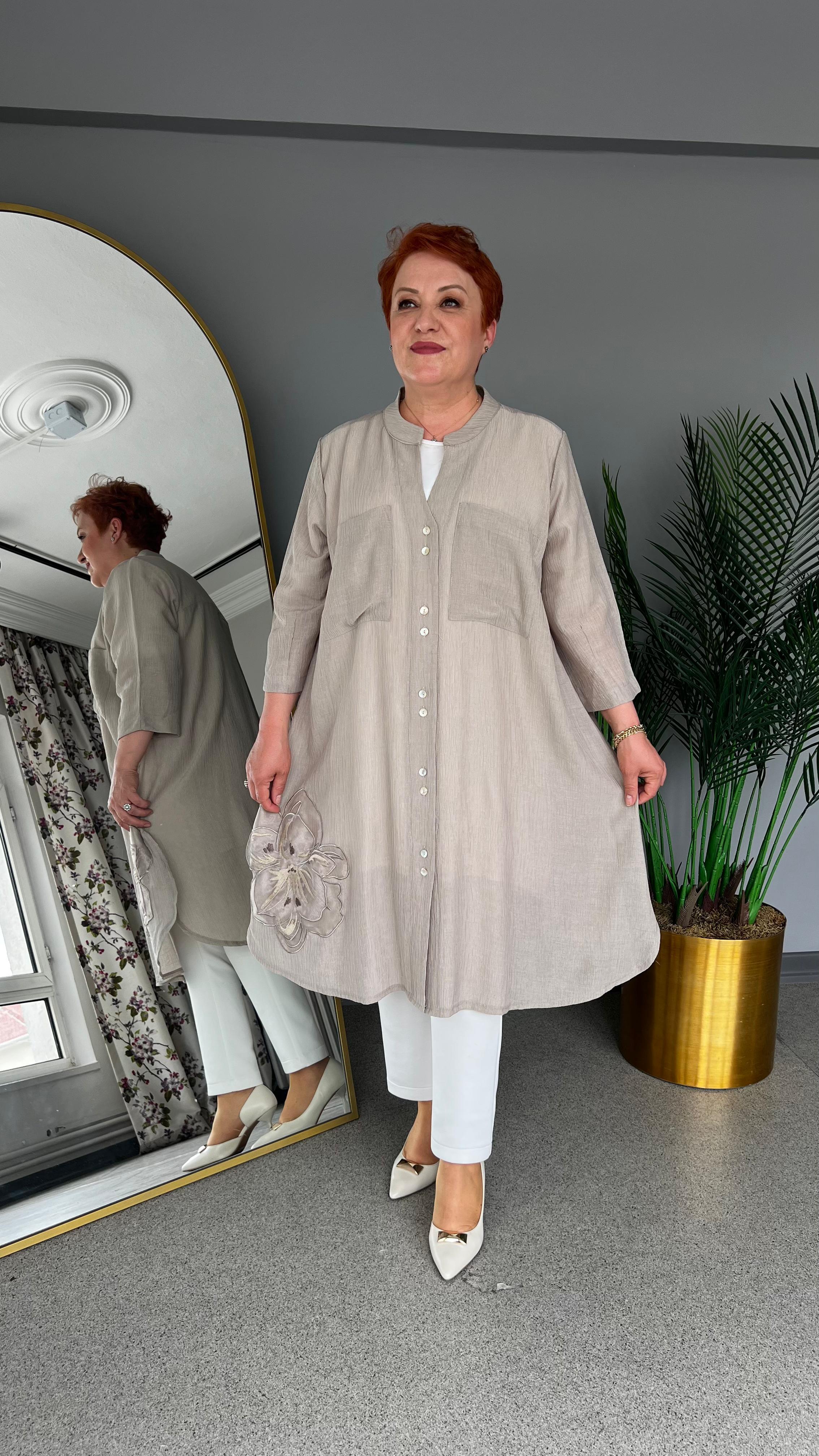 Selma Büyük Beden Çiçek İşlemeli Tunik