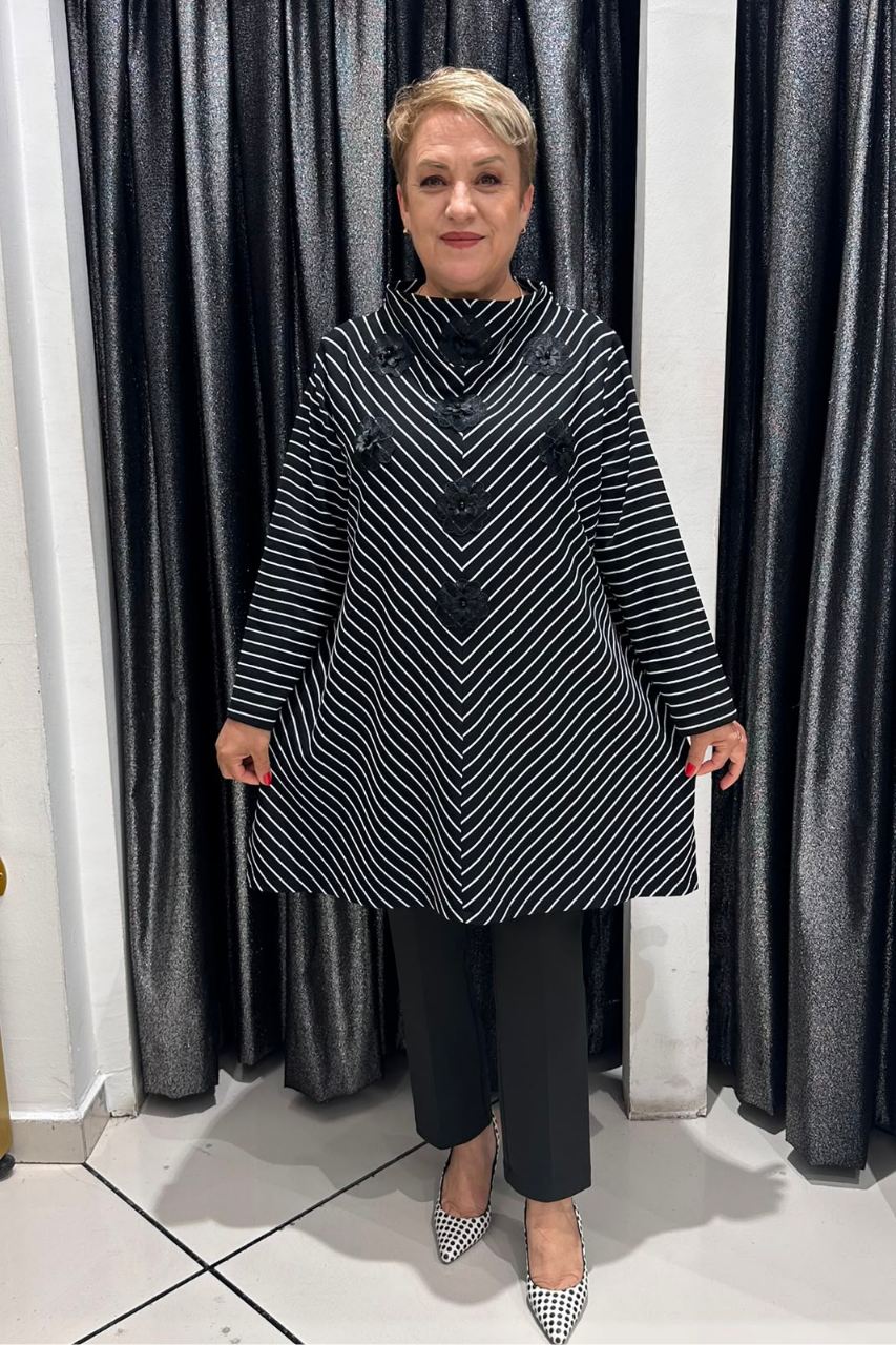 Selma Büyük Beden Floral Aplikeli Çelik Kumaş Tunik