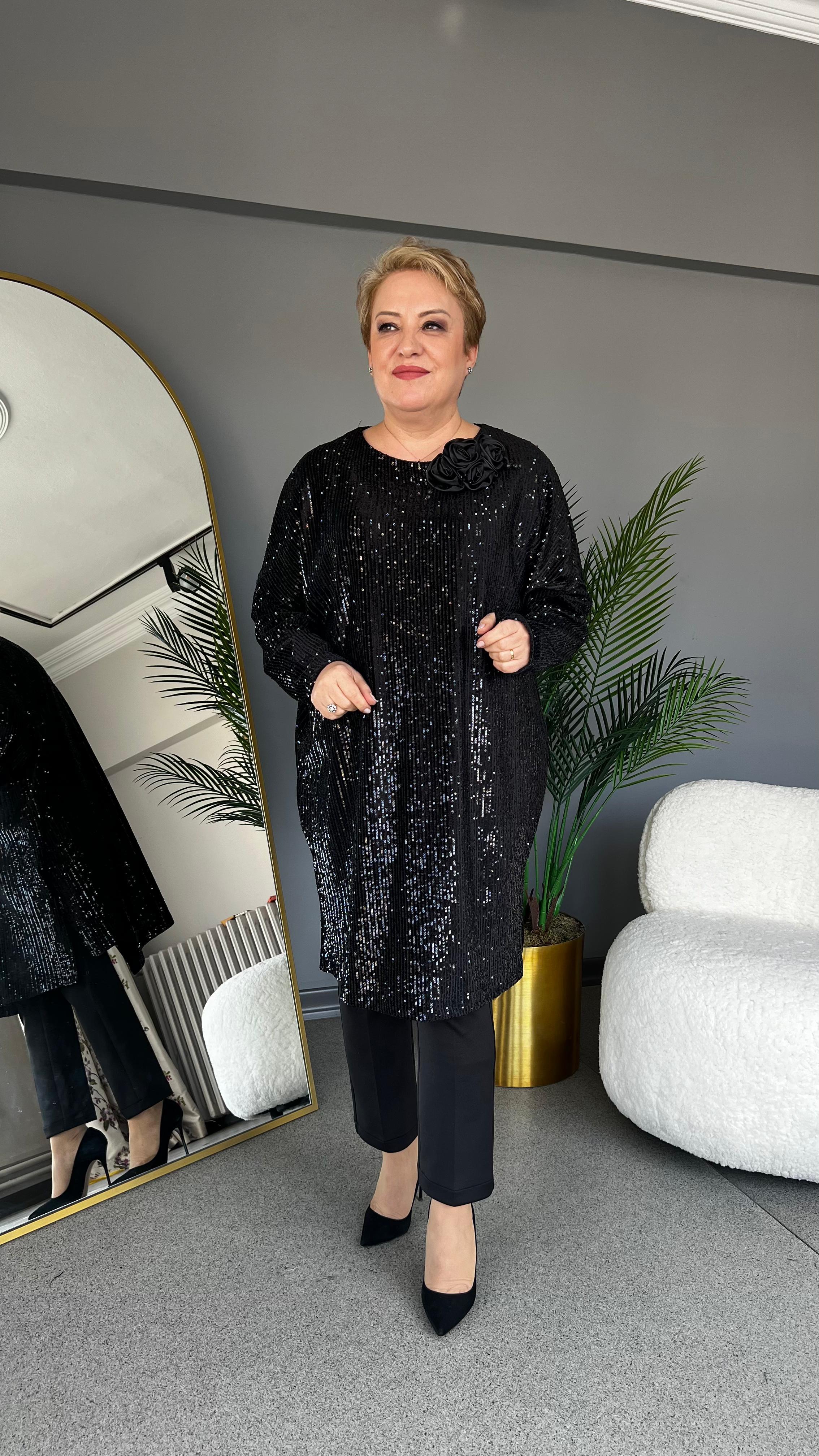 Selma Büyük Beden Kadife Kumaş Üzeri Payetli Elbise