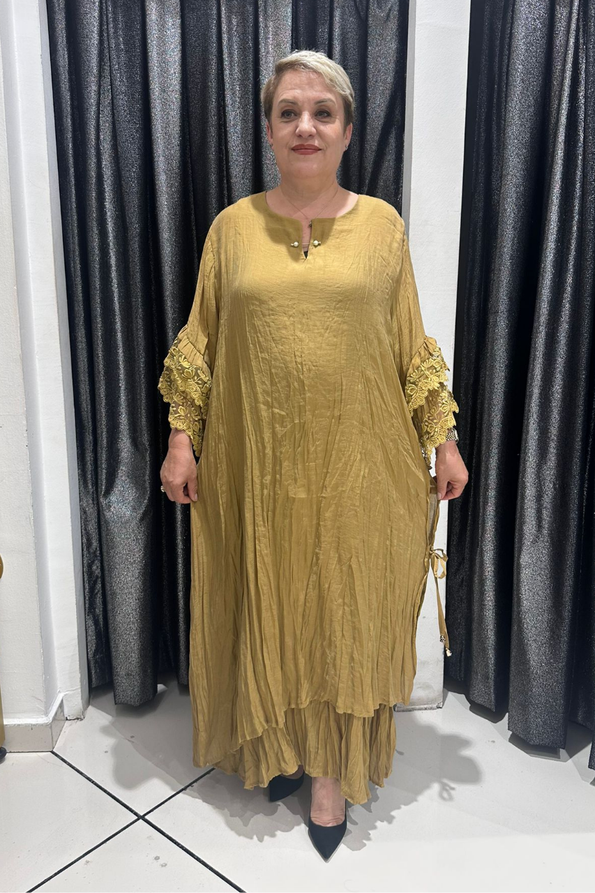 Selma Büyük Beden Katmanlı İç Elbiseli Dantel Detaylı Elbise
