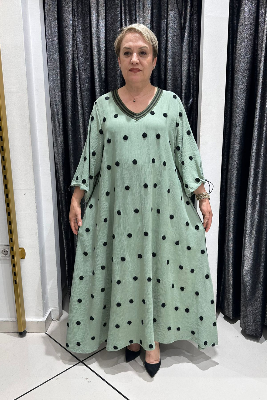 Selma Büyük Beden Rahat Kesim Şerit Detaylı Puantiye Desenli Elbise