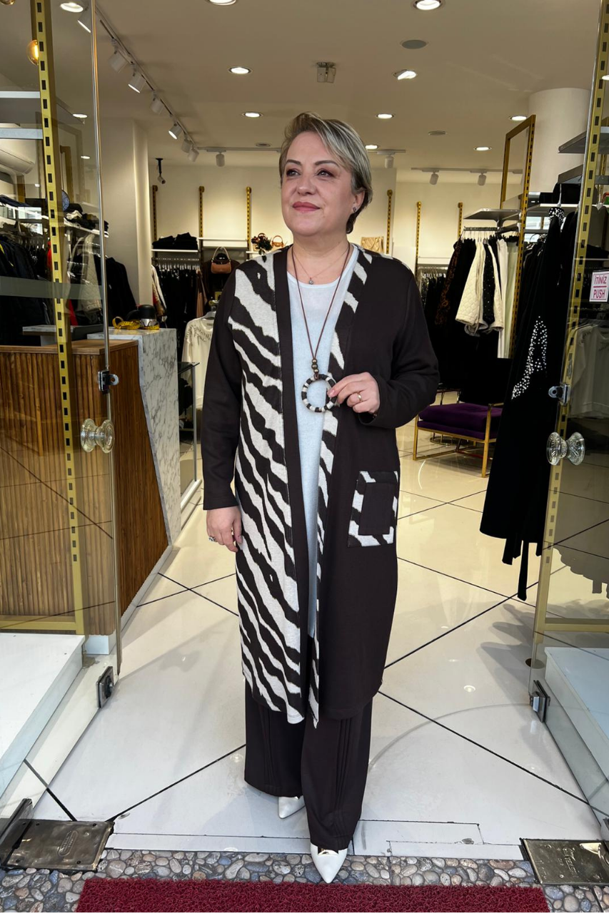 Selma Büyük Beden Zebra Desenli İçli Dışlı Takım