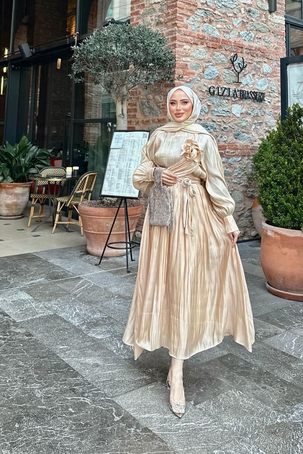 HELEN ETEKLİ TAKIM 