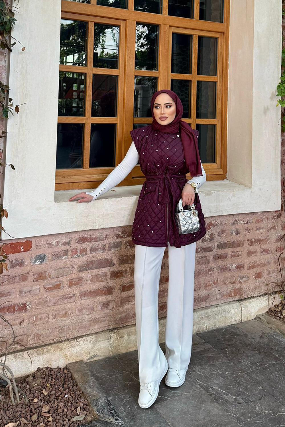 TAŞLI KAPİTONE YELEK