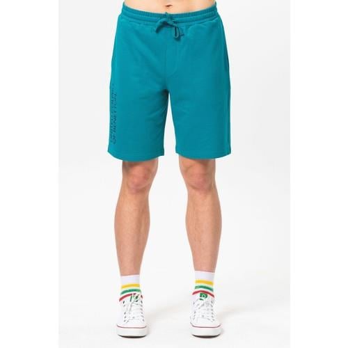 benetton-sort-7d8b29.jpg