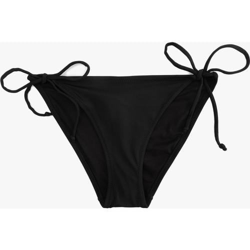 bikini-bottoms-32-590.jpg