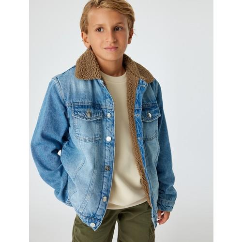 jackets-8eb5fa.jpg
