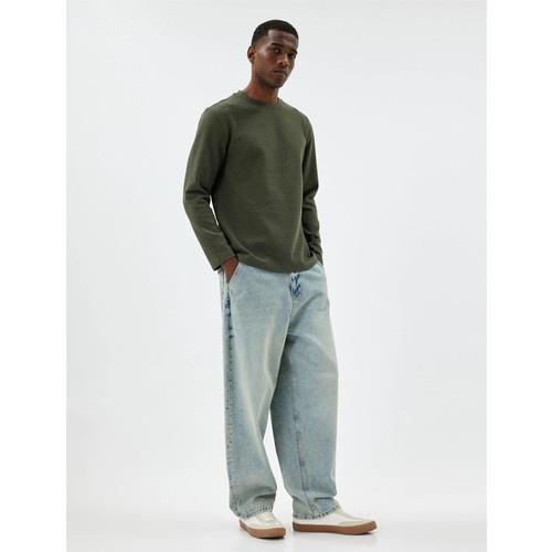 sweatshirts-4d8fb5.jpg