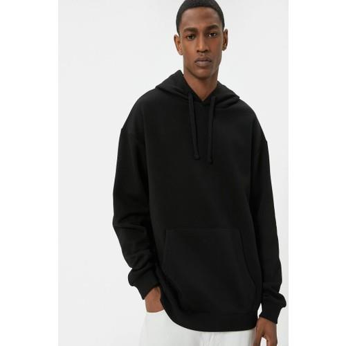 sweatshirts-70688f.jpg