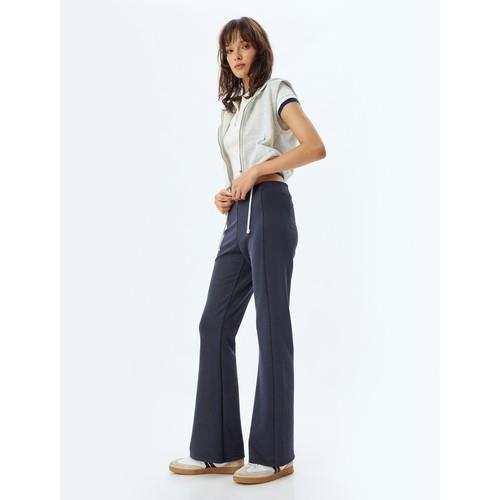 trousers-12d7c8.jpg