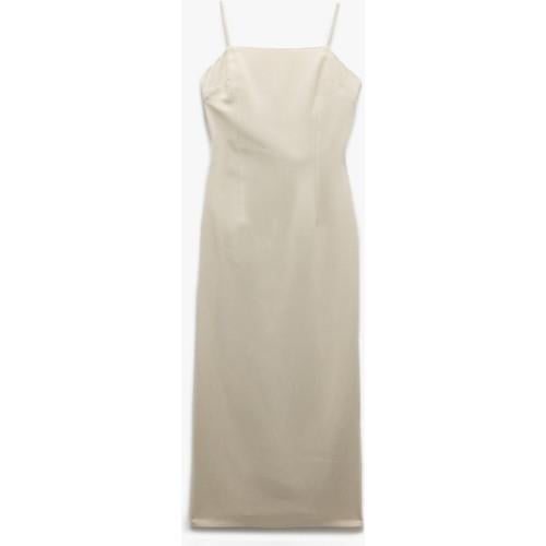 dresses-95c882.jpg