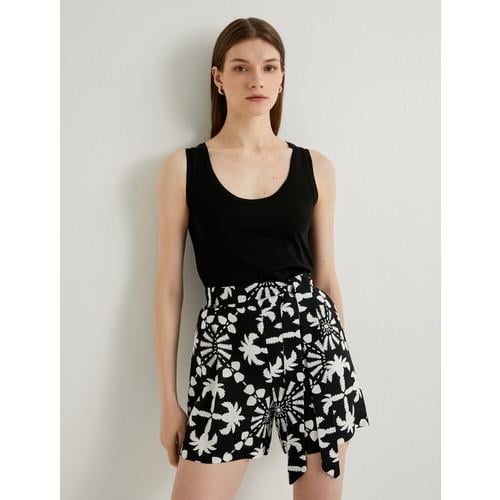 shorts--47c7-.jpg