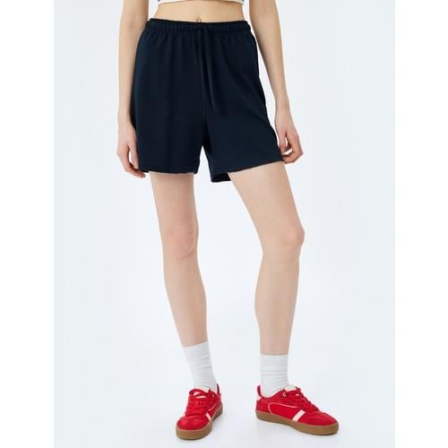 shorts-8-7d7b.jpg